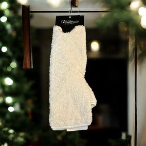 The Christmas Shoppe Lt Cream Sherpa Round Tree Skirt 2025 48" NEW